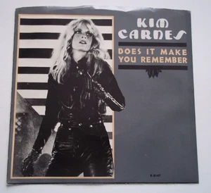KIM CARNES Does It Make You Remember / Take It On The Chin 45 RPM 7" Record 1982 - Bild 1 von 6