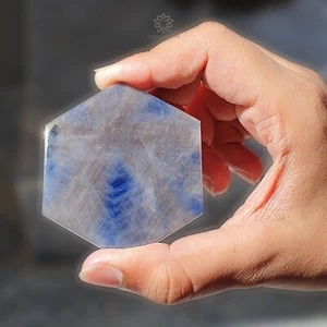 Muestra 100 % natural azul gris zafiro hexagonal corindón áspero 229,20 quilates 63*54 mm - Imagen 1 de 7
