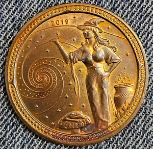 2019 Knights of the Coin Table KotCT 39mm Antiqued Brass Medal (Dan Carr) - Picture 1 of 4