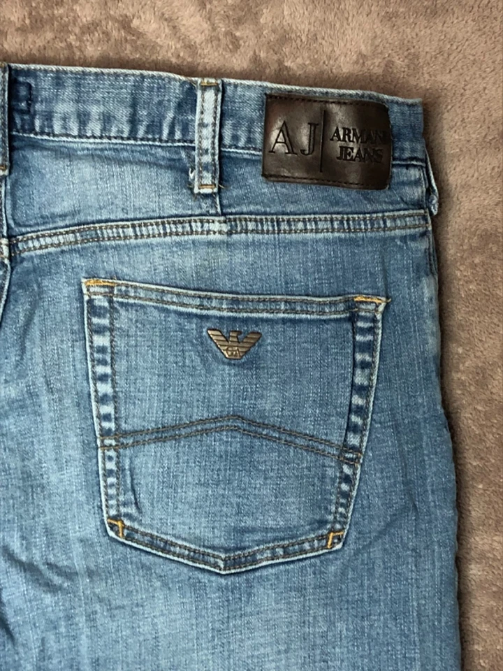 Pantalones de mezclilla AJ Armani J21 para hombre talla 34x31 azul regular botón recto mosca claro Foto 1 de 4