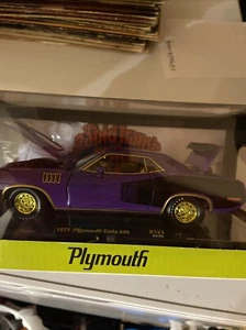 M2 Chase 1971 Plymouth Cuda 340 1:24 Plum Crazy Purple Hemi Barracuda Mopar - Picture 1 of 11