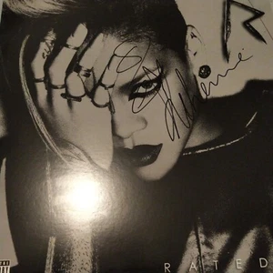 SIGNED Rihanna - Rated R vinyl autographed - Picture 1 of 4