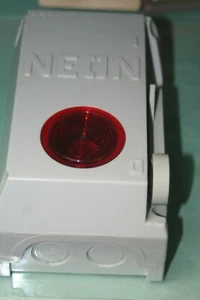 Coffret de sécurité pour enseigne lumineuse inter bipolaire 16A LEGRAND 38039 - Photo 1/1