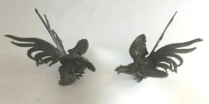 Pair of Fighting Roosters Cocks Silvered Metal Vintage Decorative Sculptures - Bild 1 von 4