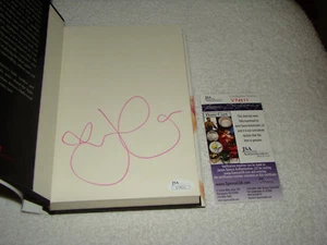 Lauren Conrad Hand Signed The Fame Game 1st Edition Hardback Book JSA #V74611 - Imagen 1 de 10