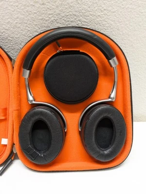 ¡Audífonos inalámbricos Bluetooth Parrot Zik! 🎧 ¡Con estuche! ¡Bonito!! Foto 1 de 4