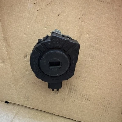 Volvo V50 Ignition Barrel Switch 2006 Pre-Facelift 92LP0808 30797783 - Image 1 of 2