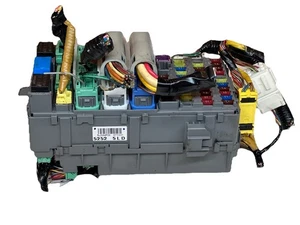 07-11 Honda CR-V CRV Interior Cabin Fuse Box Relay Junction Block Panel - Picture 1 of 4