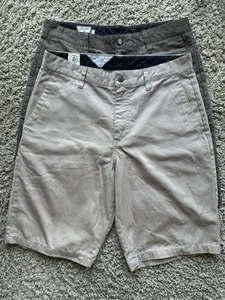 Menge 2 Herren Größe 31 & 32 Volcom Corpo Klasse Chino Shorts - Bild 1 von 9
