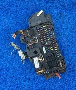 2016 FORD F450 F550 OEM FUSE BOX RELAY CONTROL MODULE FC3T-14B476-BC - Picture 1 of 3