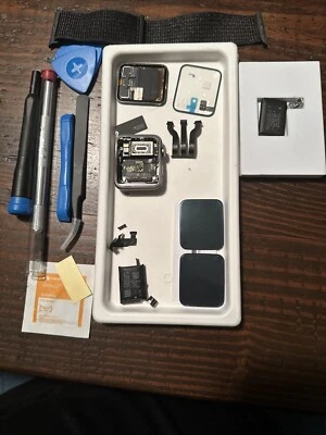 Apple Watch Serie 2 Estuche de Aluminio Correa Deportiva Negra - (MNNY2LL/A) Foto 1 de 4