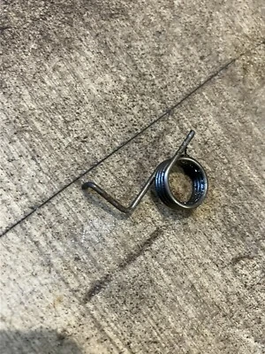 Throttle Spring from a Ryobi PLT2543, 25cc Strimmer (21) - Image 1 of 4
