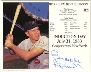 BROOKS ROBINSON SIGNED 8x10 PHOTO HOF STAT INDUCTION DAY ORIOLES BECKETT BAS - Picture 1 of 2