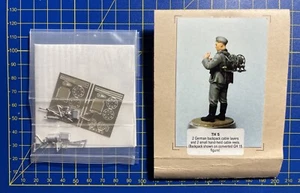 HORNET & WOLF MODELS TH5 - 2 GERMAN BACKPACK CABLE LAYERS - 1/35 METAL METAL - Bild 1 von 4