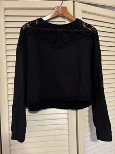 Stativarius Damen Langarm Cropped schwarz Sweatshirt Spitze Top Größe Small - Bild 1 von 5