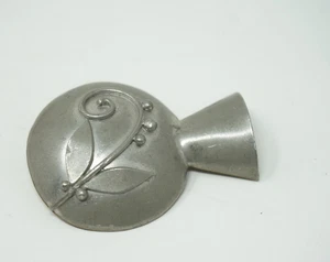 Broche de peltre vintage boutonniere florero posey tono plata prendedor hueco - Imagen 1 de 8