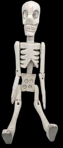 Esqueleto de Halloween articulado vintage tallado a mano en madera y yeso 32" de alto - Imagen 1 de 20