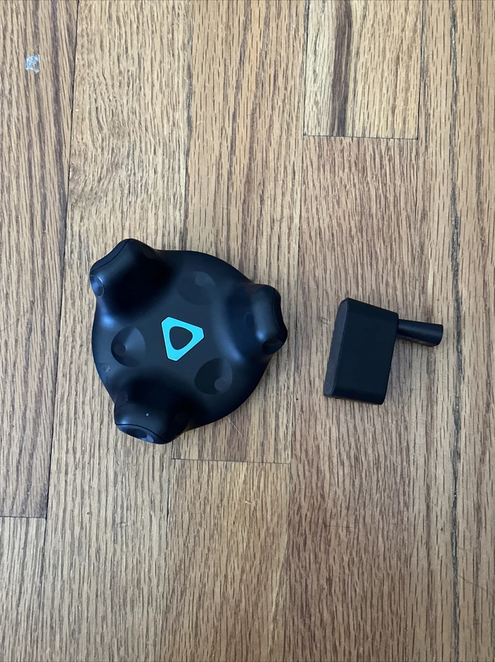 🔥Vive 2.0 Tracker with dongle (more than one available) 🔥 - Image 1 of 1