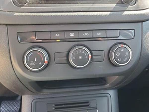 Volkswagen Tiguan 2016-2017 calefacción control aire acondicionado (zona única) - Imagen 1 de 4