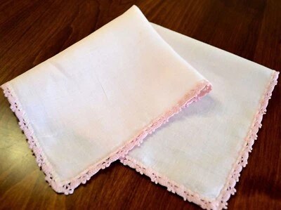 VINTAGE HANKY BLUSH PINK LINEN WITH HAND CROCHET EDGING IN PINK EXCELLENT SWEET - Image 1 of 3