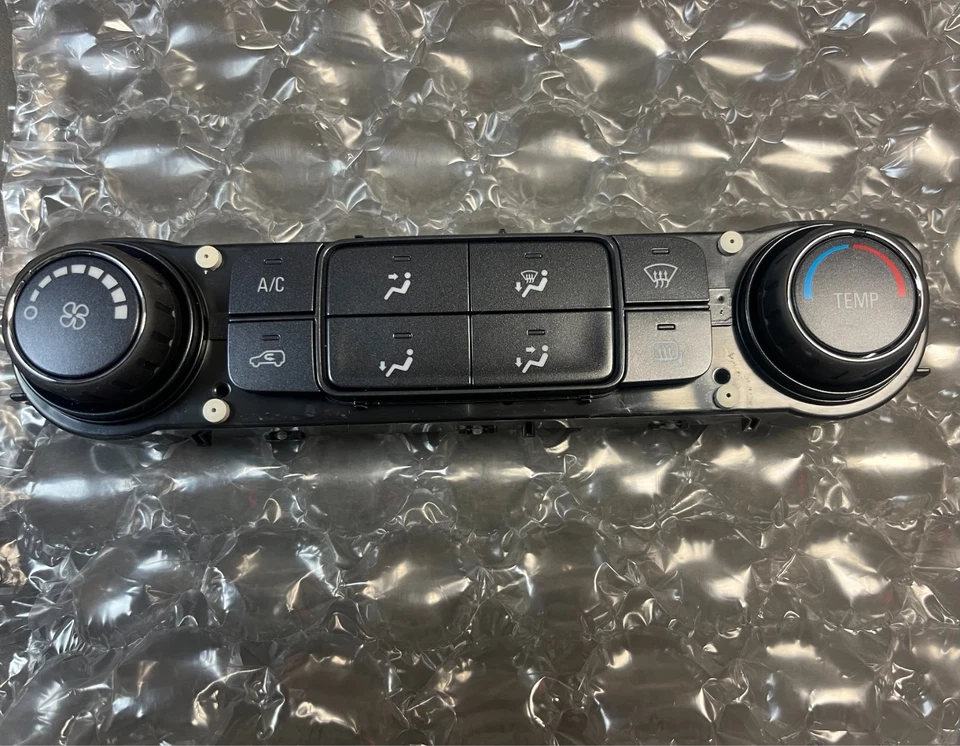 Chevrolet: Silverado 1500 - Image 1 of 1