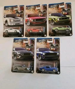 JUEGO DE 5 FORD MUSTANG SERIE PLATA 60 ANIVERSARIO HOT WHEELS 2024 - Imagen 1 de 24