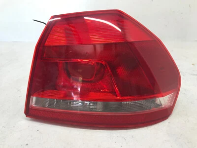 Luz trasera pasajero dañado derecha Volkswagen Passat 561945096H 2012-2015 OEM Foto 1 de 4
