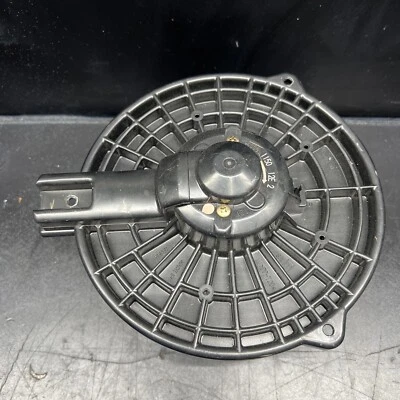 01-05 Lexus Is300 Ac Blower Motor w/Fan 87103-53020 Oem - Image 1 of 4