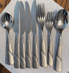 Juego de cubiertos Cambridge Boa Frost/18 acero inoxidable Svc/4, faltan 2 tenedores para ensaladas S5 - Imagen 1 de 2