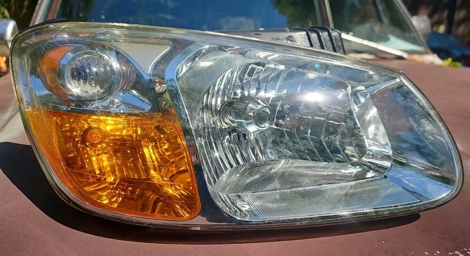 Правая передняя фара в сборе со стороны пассажира для KIA Spectra EX 2,0 л 2007-2009 годов выпуска - Изображение 1 из 2