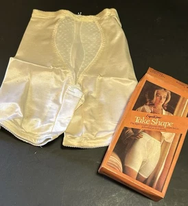 Exquisite Form Take Shape M Girdle  P980 - Picture 1 of 11