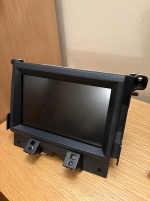 LAND ROVER DISCOVERY 4 L319 SAT NAV DISPLAY SCREEEN 2016: GH22-10E889-AD - Image 1 of 2