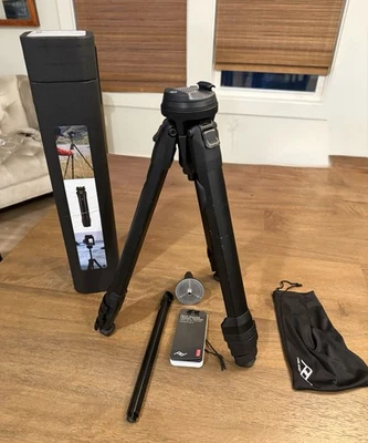 Peak Design Travel Tripod - Aluminum - Image 1 of 4