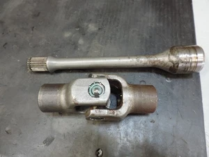 HONDA TRX 300 FOURTRAX 4X4 REAR DRIVE SHAFT + U JOINT - Picture 1 of 1