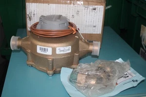 BADGER 108-0020 Positive Displacement WATER METER Flowmeter 1" NPT BAD BOX - Picture 1 of 6
