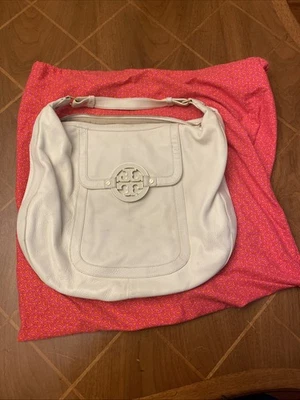 Сумка хобо Tory Burch кремовая кожа с мешком для пыли - Изображение 1 из 4