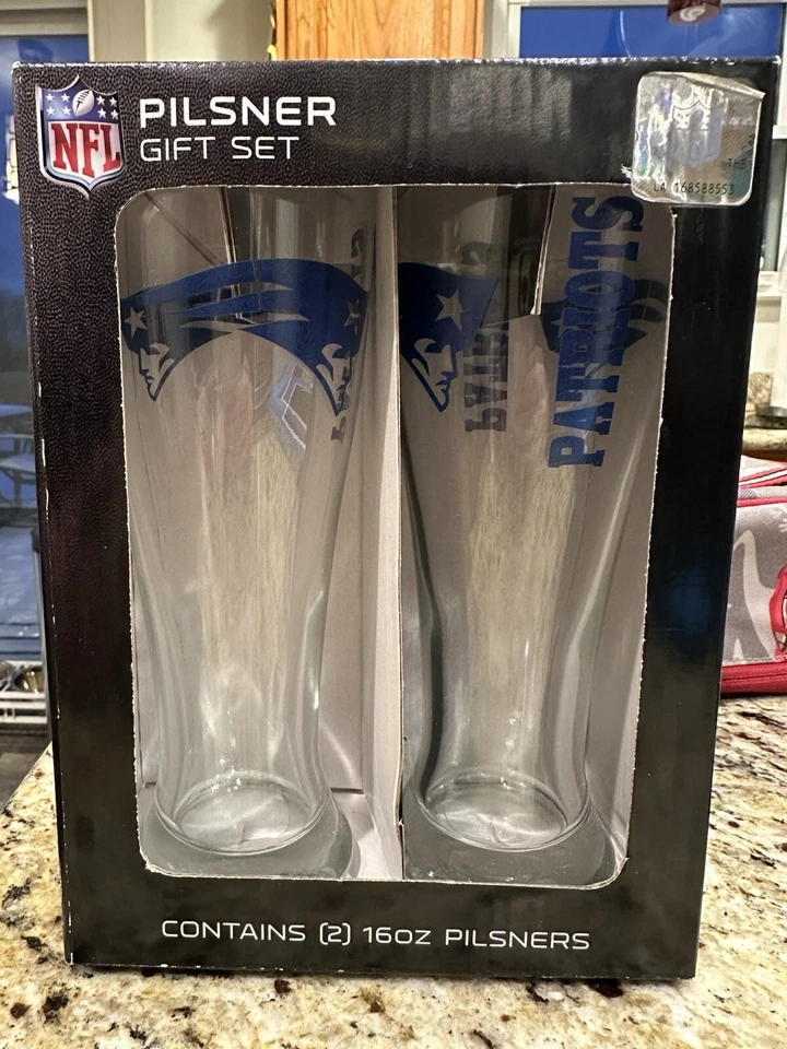 Juego de 2 gafas Pilsner de 16 oz de los New England Patriots con licencia de la NFL  Foto 1 de 4