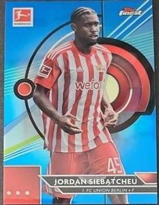 2023 Topps Finest Bundesliga JORDAN SIEBATCHU #017 Blue Refractor NUM# 078/150 - Foto 1 di 2
