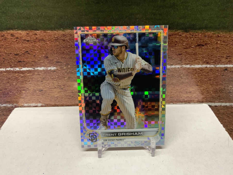 Trent Grisham 2022 Topps Chrome #175 X-Fractor San Diego Padres - Image 1 of 1