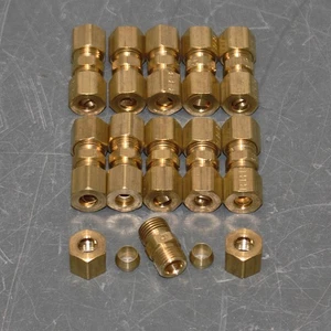 (11) Parker Union Fitting 62C-4, 1/4" x 1/4" Compression, CA360 Brass, 7/16" Hex - Picture 1 of 3