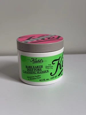 Kiehl's Rare Earth Deep Pore Cleansing Clay Face Mask 125ml | Xmas Edtion - Image 1 of 3