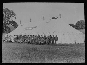 SOLDIERS OUTSIDE CHURCH OF SCOTLAND GUILD TENT WW1 Magic Lantern Slide PHOTO - Picture 1 of 3