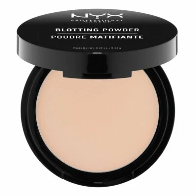NYX Professional Make Up Blotting Powder For Shine Control. LIGHT/MEDIUM BLP02 - Image 1 of 4