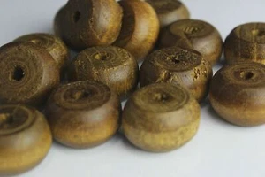20 Wood Beads Brown Rondelle Crow Macrame Beads 24 x 14 mm Vintage - Picture 1 of 6