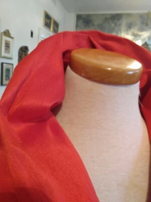 TELA DUPION FIRME DE POLI VISCOSA ROJA 2 yardas 16 en 44" de ancho Foto 1 de 4