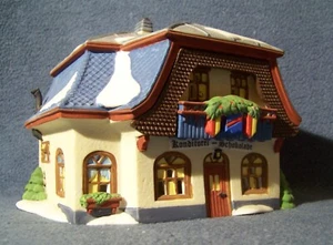 Dept 56 - Konditorei Schokolde (Bakery Chocolate Shop) - Alpine Village - 56146 - Picture 1 of 3