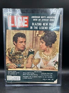 LIFE MAGAZINE April 13 ,1962 - Elizabeth Taylor & Richard Burton Cleopatra Cover - Bild 1 von 5