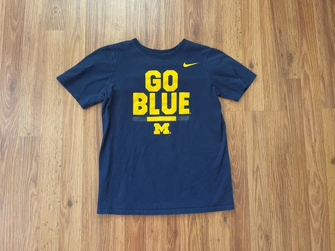 Michigan Wolverines NCAA GO BLUE Nike Tee Boys Size Medium Kids T Shirt! Cover