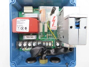 Johnson Controls P215DP-9800 Fan Speed Controller - Picture 1 of 12