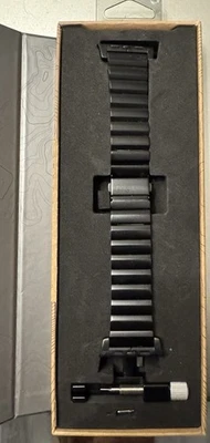 Correa de reloj de acero inoxidable Nomad NM1A4HB000 para Apple Watch 42 - 44 mm - negra Foto 1 de 4